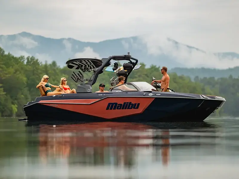 Malibu M242 - Luxury Boating Experience